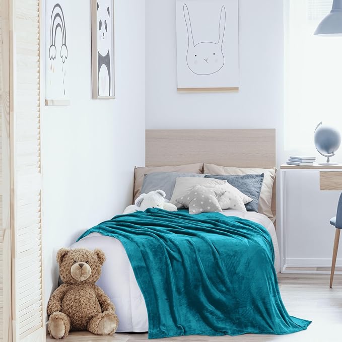 Utopia Bedding Fleece Blanket Twin Size Turquoise 300GSM Luxury Anti-Static Fuzzy Soft Microfiber Bed Blanket (60x80 Inch)