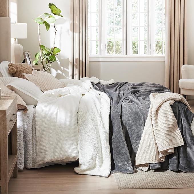 Bedsure GentleSoft Sherpa Fleece Blankets Queen Size for Bed - Thick and Warm Throw for Women and Men, Soft Fuzzy Plush Queen Blanket for Winter, Grey, 90x90 Inches