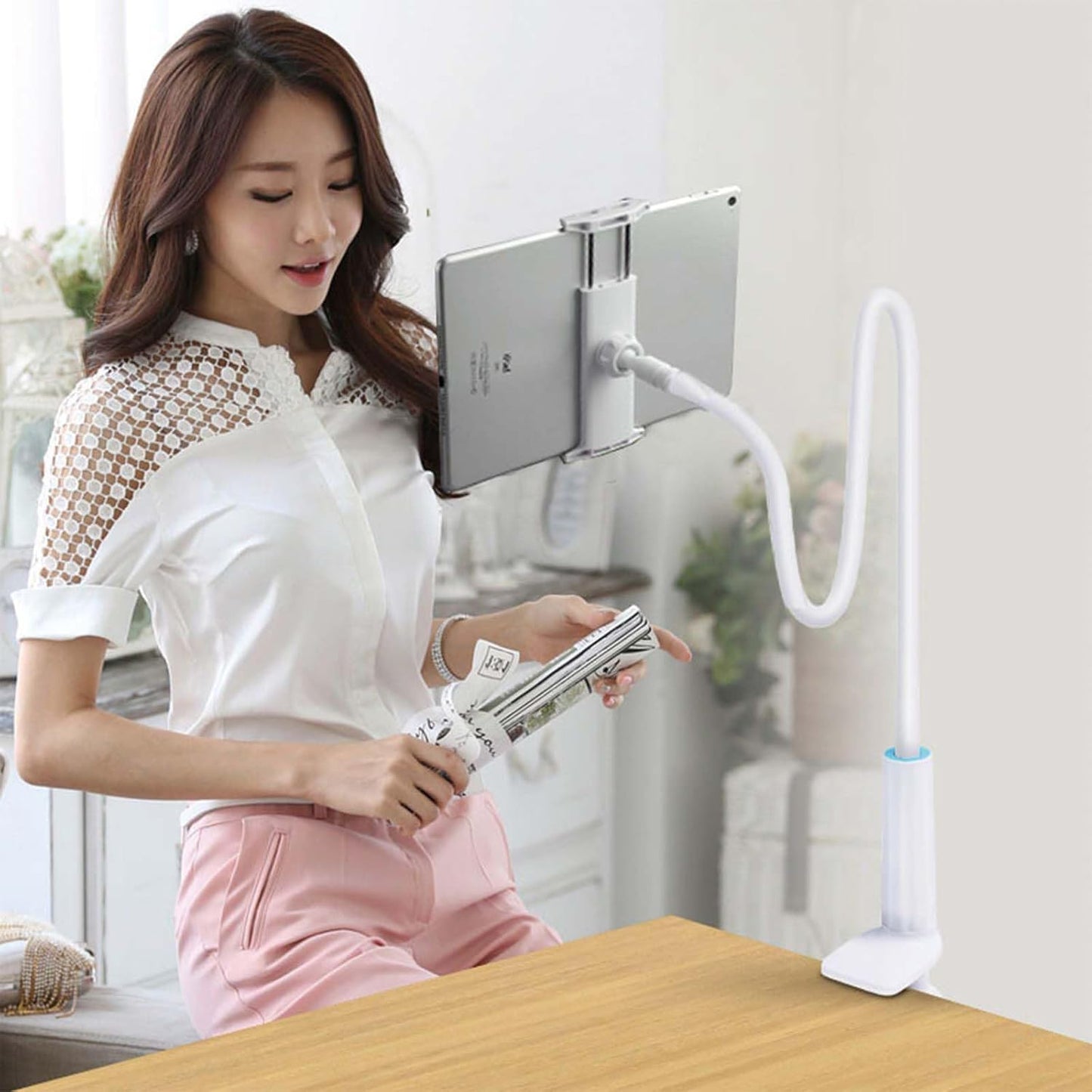 Gooseneck Phone Holder, 360° Rotate Support Rod, One-Hand Adjustable Cell Phone Holder for Desk, Headboard, Nightstand
