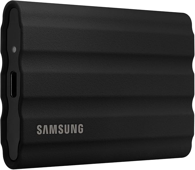 Samsung T7 Shield 1TB External SSD, Waterproof and Dustproof, Maximum Transfer Rate of 1,050 MB/s USB3.2 Gen2 (10Gbps, Type-C), PS4, PS5, iPhone 15 Operation Verified, MU-PE1T0S-IT/EC, Genuine