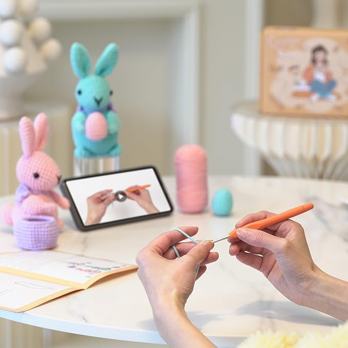 Wizardi Amigurumi DIY Crochet Kit - Rabbits F07N8-M172