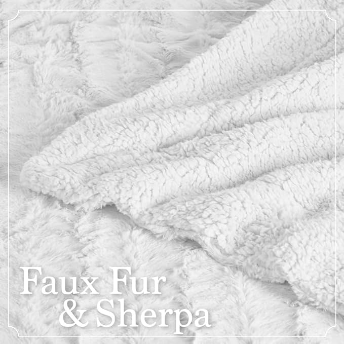 The Connecticut Home Co Throw Blanket for Couch, Soft Fluffy Room Decor, Cozy Warm Throws for Bed, Couches, Gifts for Women, Bedroom Cute Aesthetic Blankets Faux Fur and Sherpa, 65x50, White