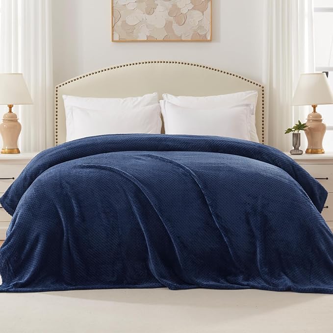 Exclusivo Mezcla Fleece Bed Blanket Twin Size, Super Soft and Warm Blankets for Couch, Sofa and Bed Waffle Textured, Cozy, Fuzzy and Lightweight (Navy Blue, 60x80 inches)