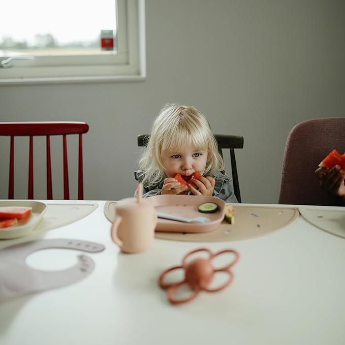 mushie Square Dinnerware Plates for Kids | Made in Denmark, Set of 2 (Blush)