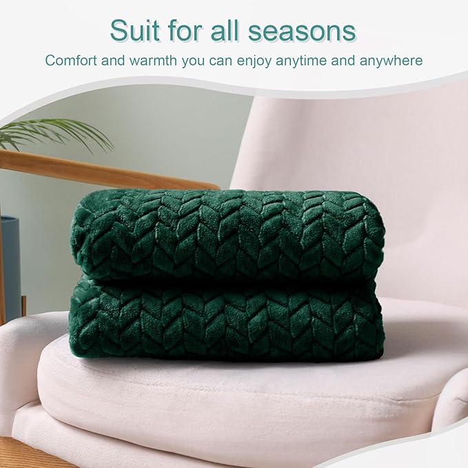 Exclusivo Mezcla Fleece Throw Blanket for Couch, 50x70 Inches Soft Cozy Jacquard Flannel Blankets, Lightweight Fuzzy Plush Warm Throws for Winter, Forest Green