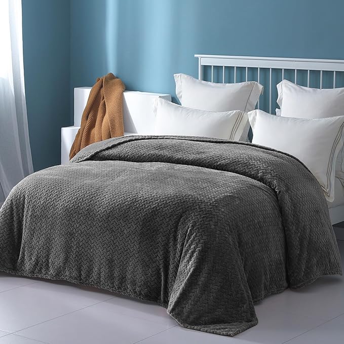 Exclusivo Mezcla Fleece Twin Size Blanket for Bed, 90x66 Inches Soft Cozy Jacquard Flannel Blankets, Lightweight Fuzzy Plush Warm for Winter, Dark Grey