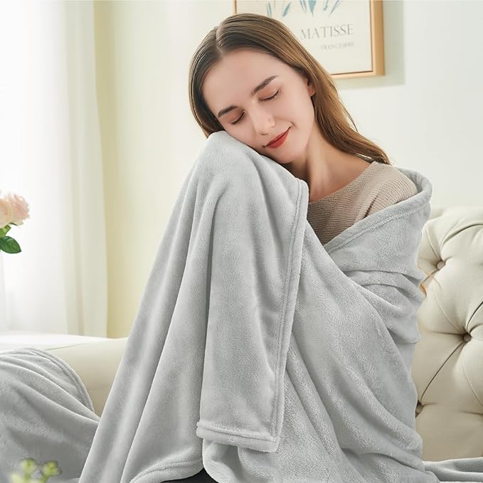 BEDELITE Fleece Blanket Light Grey Throw Blankets for Couch & Bed, Luxury Plush Cozy Fuzzy 50x70 inches, Super Soft Warm Lightweight Throw for Travel Camping