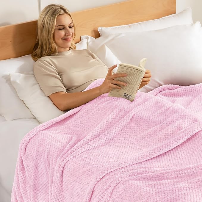 Exclusivo Mezcla Fleece Throw Blanket Extra Large, Super Soft and Warm Blankets for Couch, Sofa and Bed Waffle Textured, Cozy, Fuzzy and Lightweight (Light Pink, 50x70 Inches)