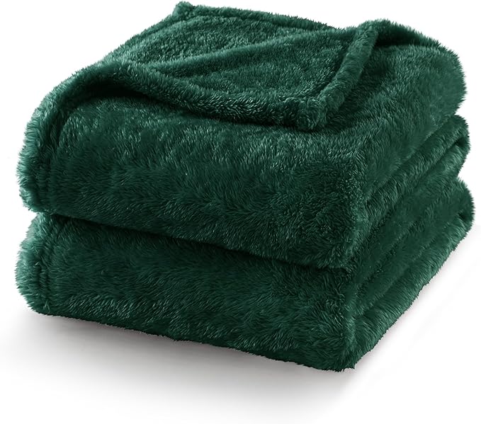 Exclusivo Mezcla Plush Fuzzy Fleece Bed Blanket King Size, Super Soft, Fluffy and Warm Blankets, Suitable for All Seasons (Forest Green, 90x104 Inches)