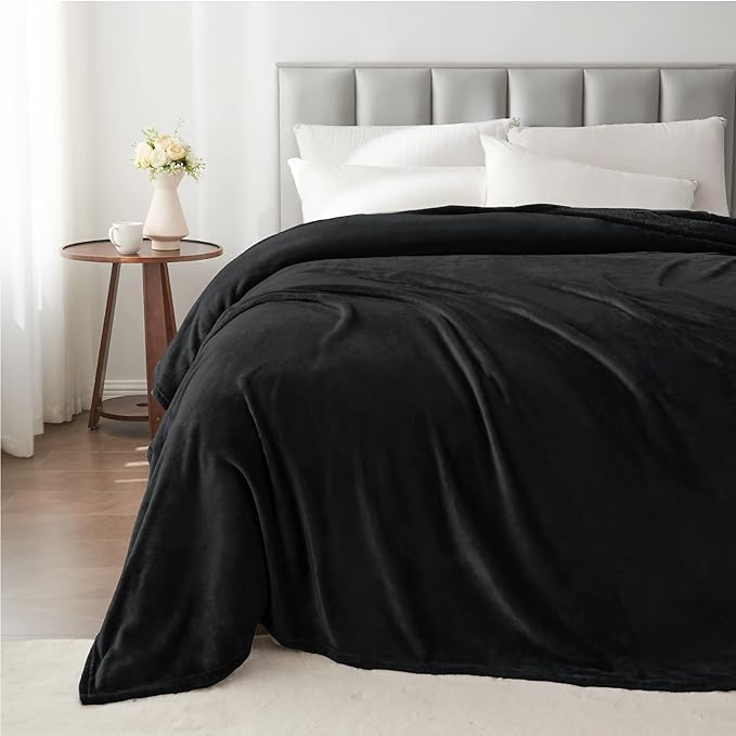 BEDELITE Fleece Blankets Queen Size for Bed, Luxury Plush Cozy Fuzzy Black Blanket 90x90 Inches, Super Soft Warm Lightweight Throw Blanket All Seasons Suitable