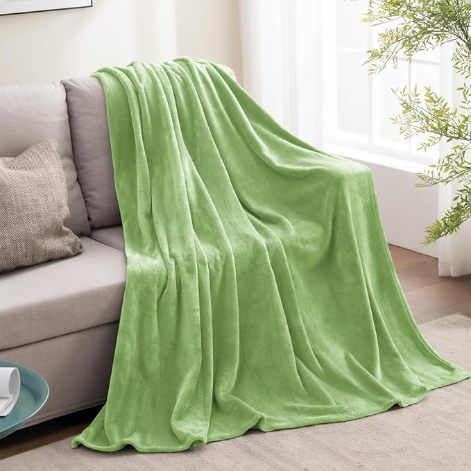 BEDELITE Fleece Blanket Twin Size Grass Green Throw Blankets for Couch & Bed, Luxury Plush Cozy Fuzzy Blanket 60x80 inches, Super Soft Warm Lightweight Throw Blanket for Travel Camping