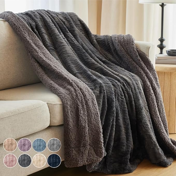 The Connecticut Home Co Throw Blanket for Couch, Soft Fluffy Room Decor, Cozy Warm Throws for Bed, Couches, Gifts for Women, Bedroom Cute Aesthetic Blankets Faux Fur and Sherpa, 65x50, Gray