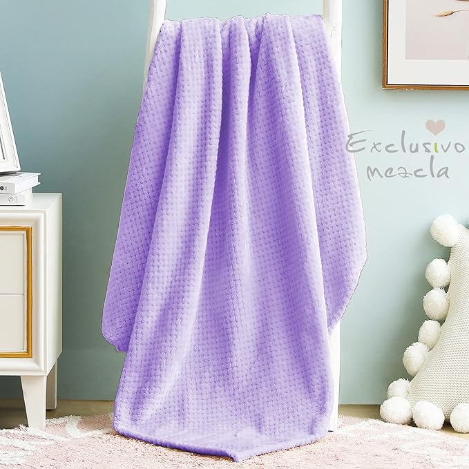 Exclusivo Mezcla Fleece Throw Blanket, Super Soft and Warm Blankets for Couch, Sofa and Bed Waffle Textured, Cozy, Fuzzy and Lightweight (Lilac Purple, 40x50 Inches)