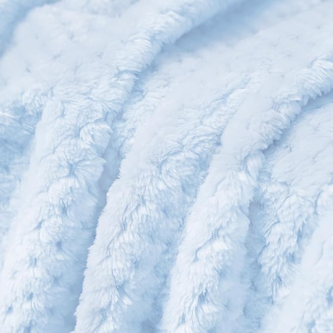 Exclusivo Mezcla Fleece Throw Blanket, Super Soft and Warm Blankets for Couch, Sofa and Bed Waffle Textured, Cozy, Fuzzy and Lightweight (Light Blue, 40x50 Inches)