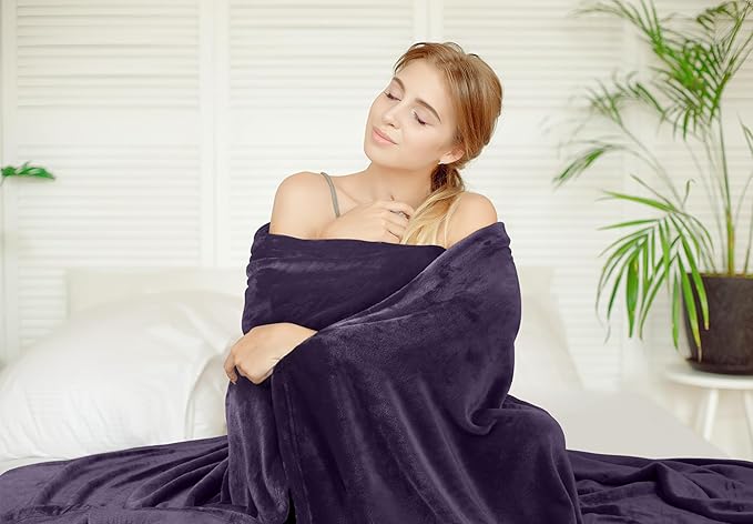 Utopia Bedding Fleece Blanket Twin Size Purple 300GSM Luxury Anti-Static Fuzzy Soft Microfiber Bed Blanket (60x80 Inch)