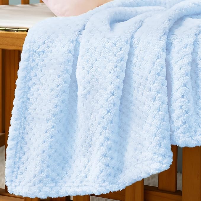 Exclusivo Mezcla Fleece Throw Blanket, Super Soft and Warm Blankets for Couch, Sofa and Bed Waffle Textured, Cozy, Fuzzy and Lightweight (Light Blue, 40x50 Inches)