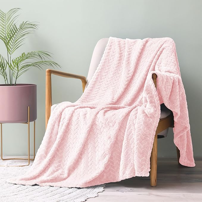 Exclusivo Mezcla Fleece Throw Blanket for Couch, 50x70 Inches Soft Cozy Jacquard Flannel Blankets, Lightweight Fuzzy Plush Warm Throws for Winter, Light Pink