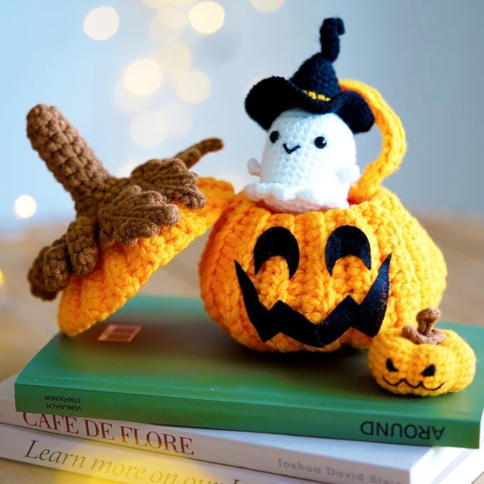 Wizardi Amigurumi DIY Crochet Kit - Halloween F07N8-M102