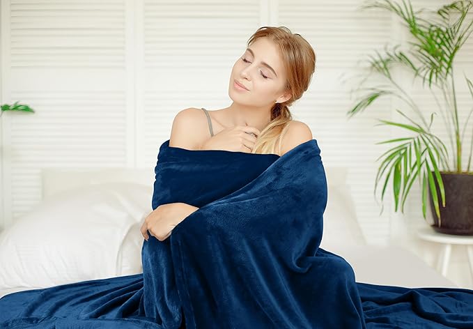 Utopia Bedding Fleece Blanket Twin Size Navy 300GSM Luxury Anti-Static Fuzzy Soft Microfiber Bed Blanket (60x80 Inch)