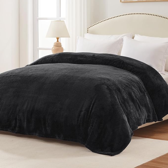 Exclusivo Mezcla Fleece Bed Blanket Queen Size, Super Soft and Warm Blankets for Couch, Sofa and Bed Waffle Textured, Cozy, Fuzzy and Lightweight (Black, 90x90 Inches)