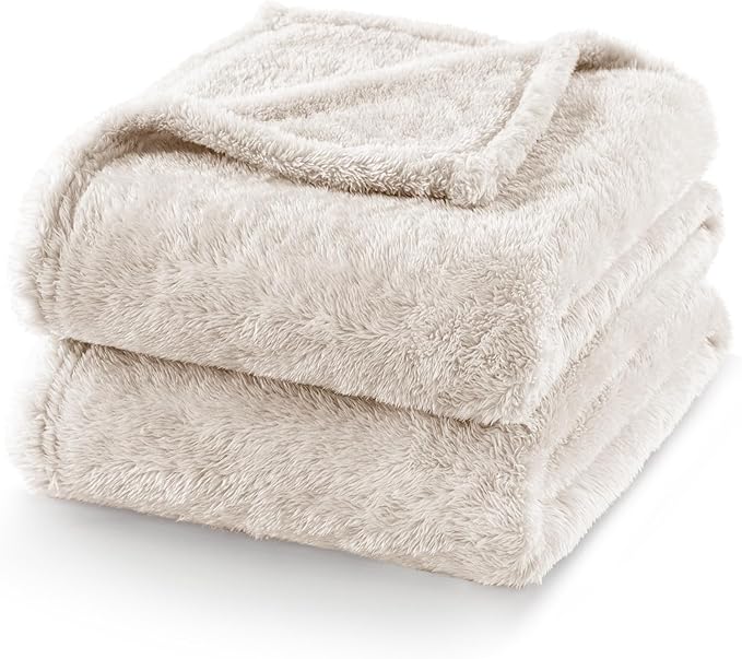 Exclusivo Mezcla Plush Fuzzy Fleece Bed Blanket Twin Size, Super Soft, Fluffy and Warm Blankets, Suitable for All Seasons (Beige, 90x66 Inches)