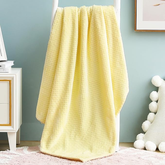 Exclusivo Mezcla Fleece Throw Blanket, Super Soft and Warm Blankets for Couch, Sofa and Bed Waffle Textured, Cozy, Fuzzy and Lightweight (Light Yellow, 40x50 Inches)