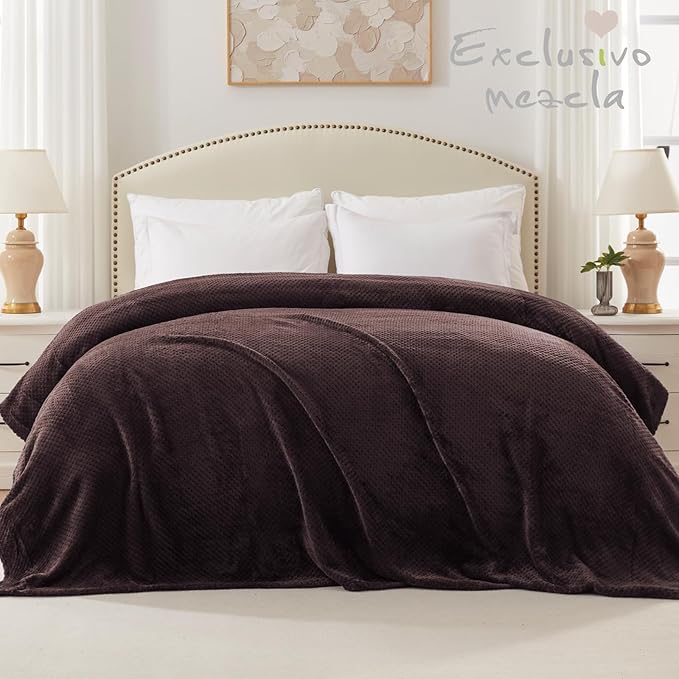 Exclusivo Mezcla Fleece Bed Blanket King Size, Super Soft and Warm Blankets for Couch, Sofa and Bed Waffle Textured, Cozy, Fuzzy and Lightweight (Coffee, 90x104 Inches)