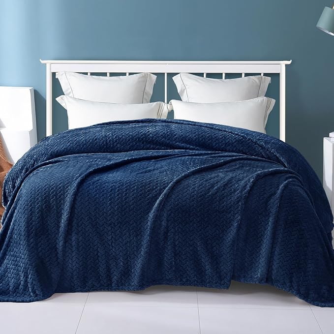 Exclusivo Mezcla Fleece King Size Blanket for Bed, 90x104 Inches Soft Cozy Jacquard Flannel Blankets, Lightweight Fuzzy Plush Warm for Winter, Navy Blue