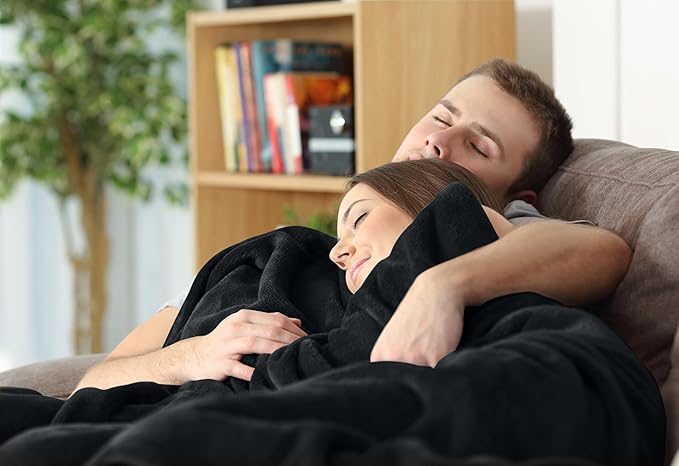 Utopia Bedding Fleece Blanket King Size Black 300GSM Luxury Anti-Static Fuzzy Soft Microfiber Bed Blanket (90x102 Inch)