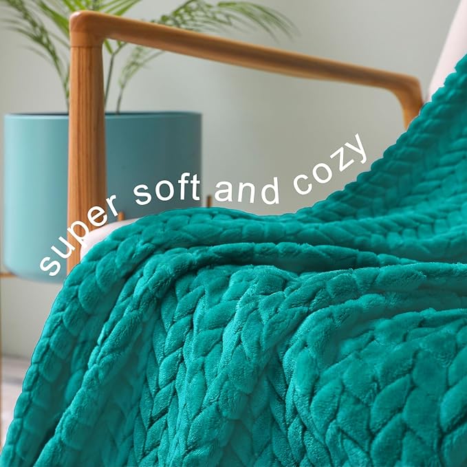 Exclusivo Mezcla Fleece King Size Blanket for Bed, 90x104 Inches Soft Cozy Jacquard Flannel Blankets, Lightweight Fuzzy Plush Warm for Winter, Teal
