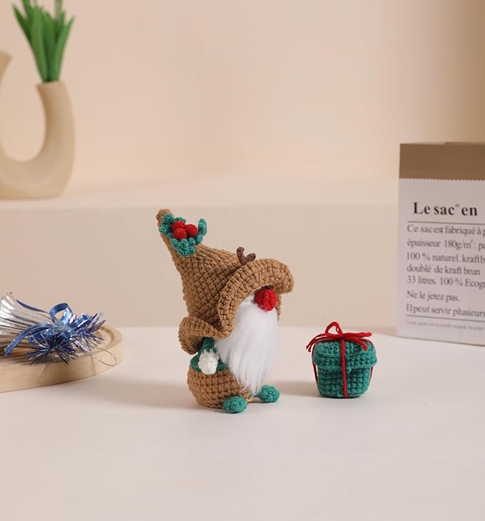 Wizardi Amigurumi DIY Crochet Kit - Christmas F07N8-M110
