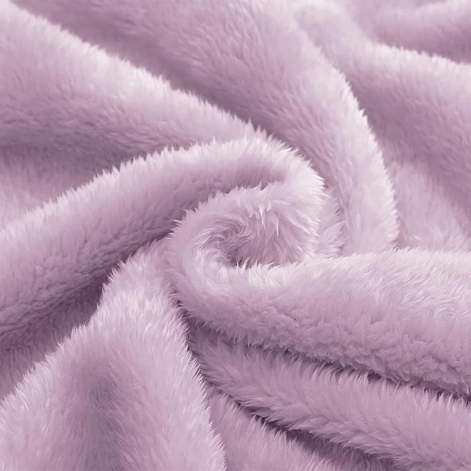 Exclusivo Mezcla Plush Fuzzy Fleece Throw Blanket, Super Soft, Fluffy and Warm Blankets for Couch, Bed, All Season Use (40x50 Inches, Light Purple)