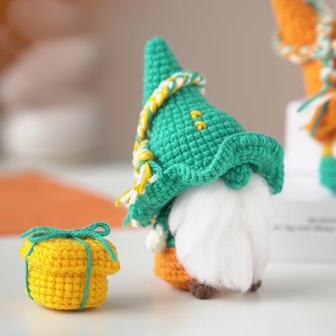 Wizardi Amigurumi DIY Crochet Kit - Gnomes F07N8-M163