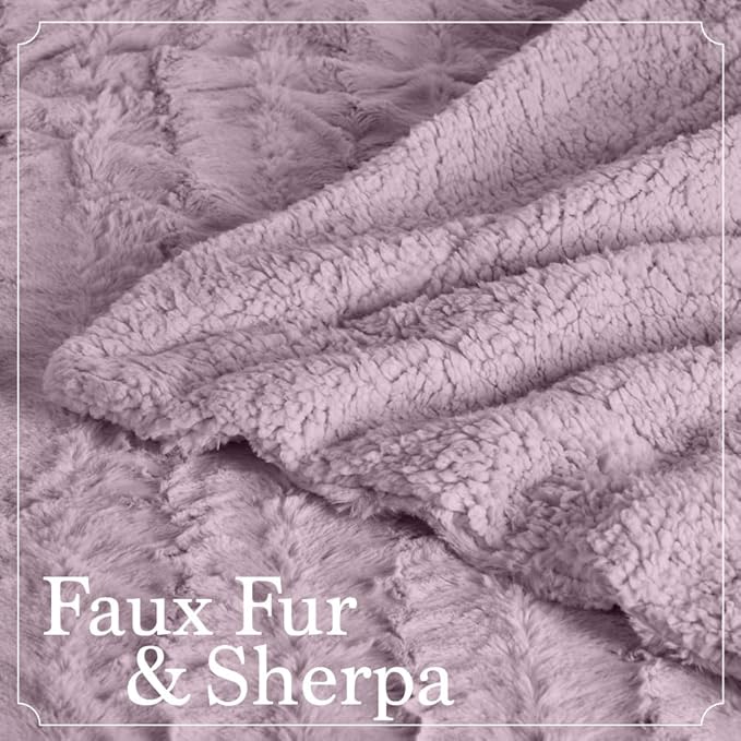 The Connecticut Home Co Throw Blanket for Couch, Soft Fluffy Room Decor, 70x60, Cozy Warm Throws for Bed, Couches, Gifts for Women, Bedroom Cute Aesthetic Blankets Faux Fur and Sherpa, Purple