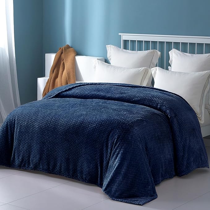 Exclusivo Mezcla Fleece Twin Size Blanket for Bed, 90x66 Inches Soft Cozy Jacquard Flannel Blankets, Lightweight Fuzzy Plush Warm for Winter, Navy Blue