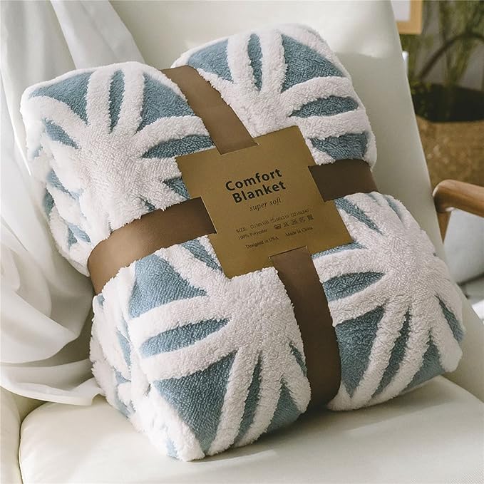 LOMAO Sherpa Fleece Blanket Fuzzy Soft Throw Blanket Dual Sided Blanket for Couch Sofa Bed (Light Blue, 90''x110'')