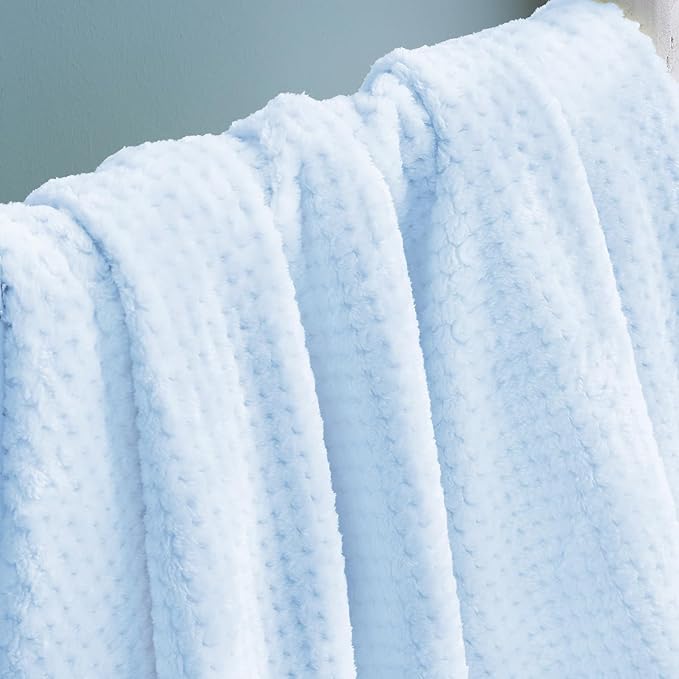 Exclusivo Mezcla Fleece Throw Blanket, Super Soft and Warm Blankets for Couch, Sofa and Bed Waffle Textured, Cozy, Fuzzy and Lightweight (Light Blue, 40x50 Inches)