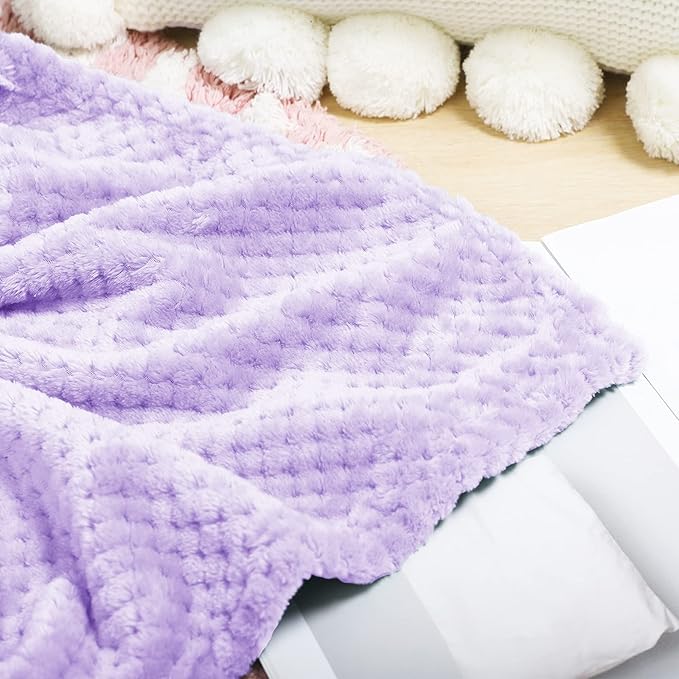 Exclusivo Mezcla Fleece Throw Blanket, Super Soft and Warm Blankets for Couch, Sofa and Bed Waffle Textured, Cozy, Fuzzy and Lightweight (Lilac Purple, 40x50 Inches)