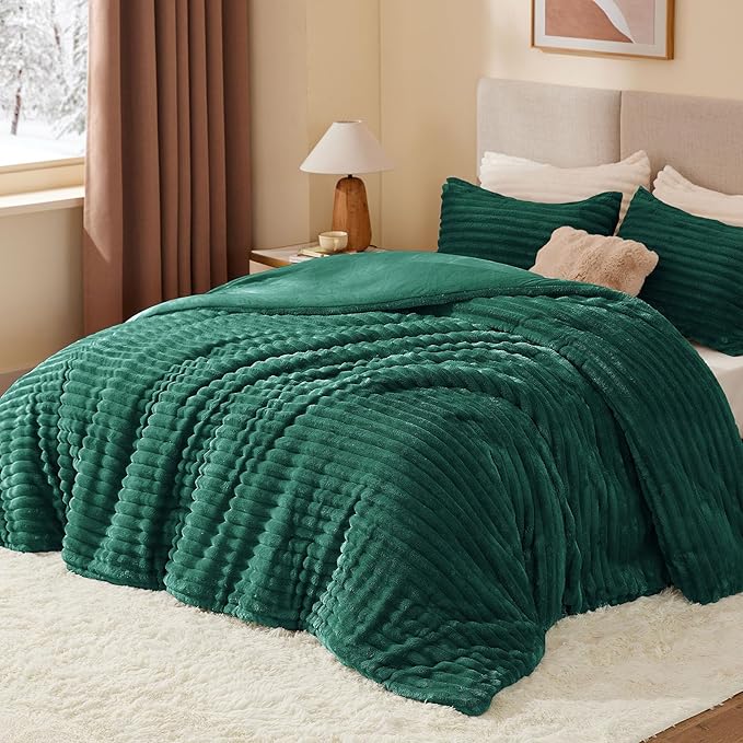 BEDELITE Fleece King Comforter Set -Super Soft & Warm Fluffy Dark Green Bedding, Luxury Fuzzy Heavy Bed Set for Winter with 2 Pillow Cases