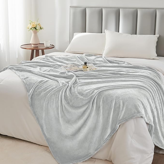 BEDELITE Fleece Blanket Dove Grey Throw Blankets for Couch & Bed, Luxury Plush Cozy Fuzzy Blanket 50x60 inches, Super Soft Warm Lightweight Throw Blanket for Travel Camping