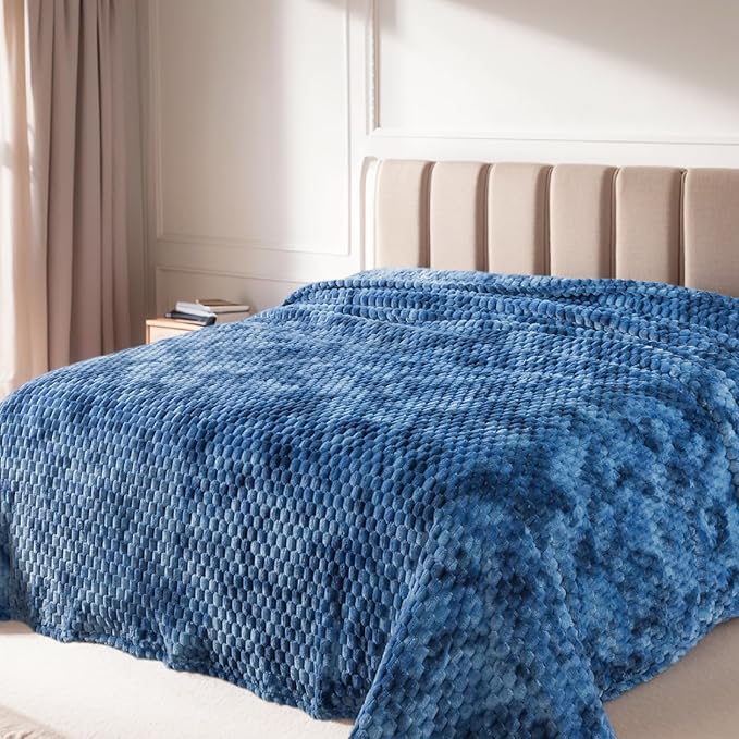 Richave Queen Size Fleece Blanket,Premium Lightweight Anti-Static 90x90 Inches 3D Clouds Stylish Jacquard Velvet Plush Bed Blanket for Queen Full Bed, Tie-dye Stone Blue