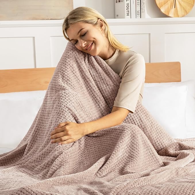 Exclusivo Mezcla Fleece Bed Blanket Twin Size, Super Soft and Warm Blankets for Couch, Sofa and Bed Waffle Textured, Cozy, Fuzzy and Lightweight (Camel, 90x66 Inches)