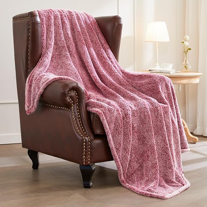 Exclusivo Mezcla Plush Fuzzy Fleece Throw Blanket Extra Large, Super Soft, Fluffy and Warm Blankets for Couch, Bed, Suitable for All Seasons (50x70 Inches, Mixed Deep Red)