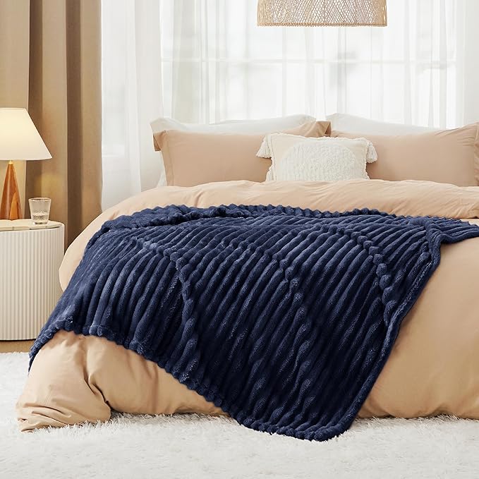 Bedsure GentleSoft Blue Twin Blanket for Bed - Cozy Soft Blankets for Women, Cute Large Throws for Girls, 66x90 Inches