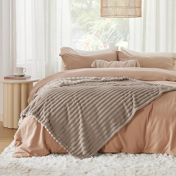 Bedsure GentleSoft Mocha Meringue Fleece Blanket for Couch - Cozy Soft Blankets for Women, Cute Small Throws for Girls, 50x70 Inches