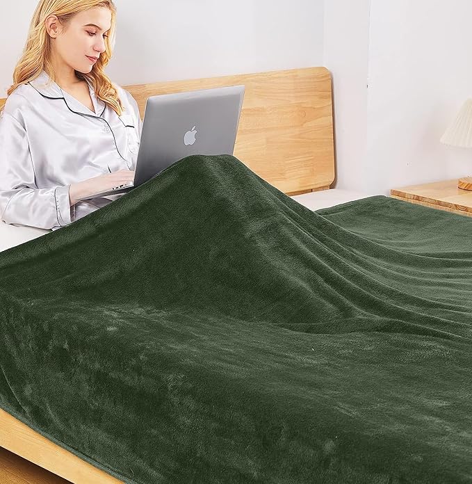 Fleece Blanket Twin Size 350GSM Lightweight Throw for The Bed Extra Soft Brush Fabric Super Warm Sofa Blanket 66" x 90"(Green Twin)
