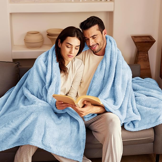 Exclusivo Mezcla Plush Fuzzy Fleece Throw Blanket Extra Large, Super Soft, Fluffy and Warm Blankets for Couch, Bed, Suitable for All Seasons (50x70 Inches, Light Blue)