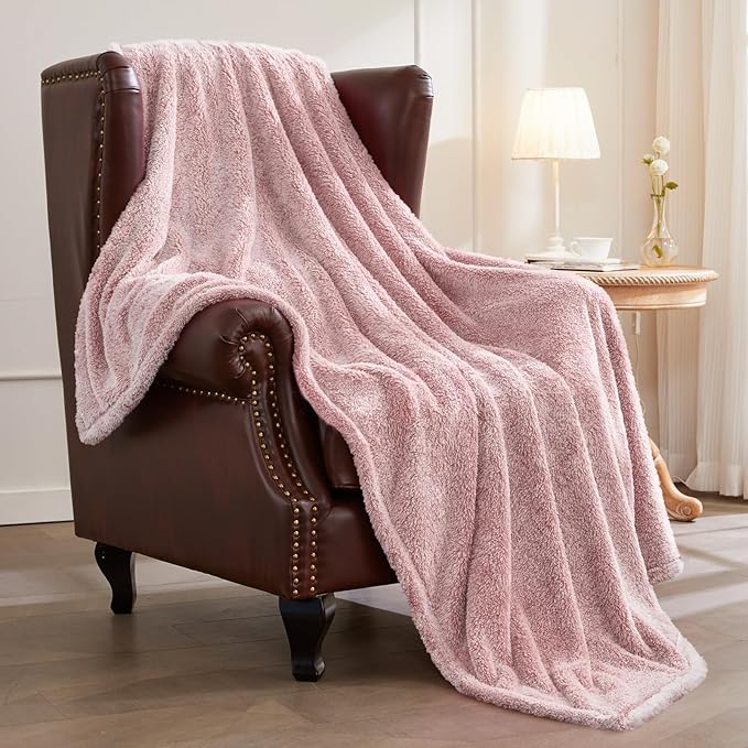Exclusivo Mezcla Plush Fuzzy Fleece Bed Blanket King Size, Super Soft, Fluffy and Warm Blankets, Suitable for All Seasons (Mixed Pink, 90x104 Inches)