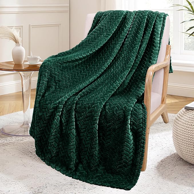 Exclusivo Mezcla Fleece Throw Blanket for Couch, 50x70 Inches Soft Cozy Jacquard Flannel Blankets, Lightweight Fuzzy Plush Warm Throws for Winter, Forest Green