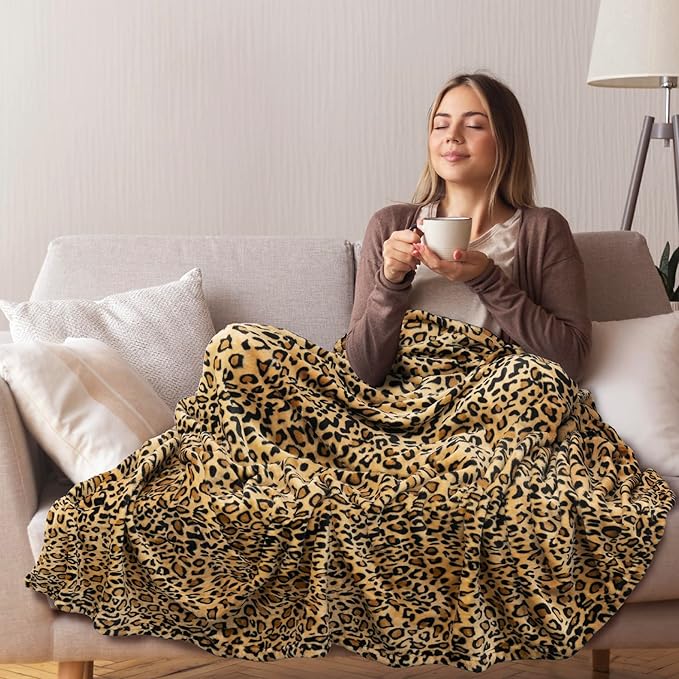 PAVILIA Cheetah Fleece Throw Blanket | Cheetah Leopard Animal Print Flannel Blanket | Soft Velvet Lightweight Microfiber Blanket for Couch Sofa | 50x60 Inches